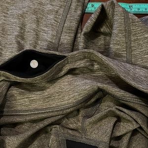 Like New Lululemon Wunder Under Full Length Women's Size 6 Sage Olive Green
